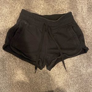 Lululemon shorts size S